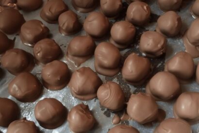 Thumbnail for Peanut Butter Balls Recipe