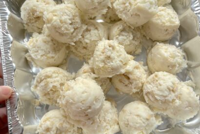 Thumbnail for Slow Cooker Snowballs